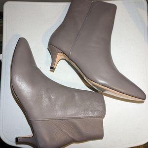 Poppy Barley Grey Pebble leather kitten heel booties